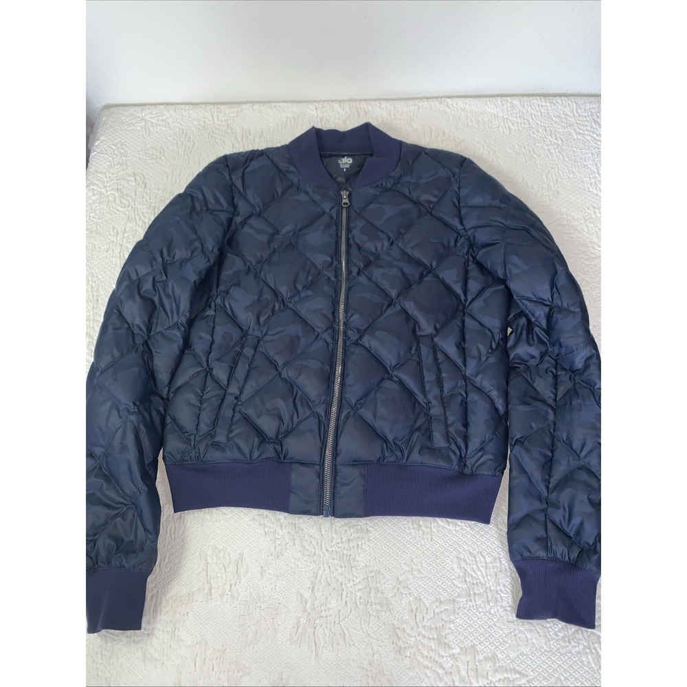 Alo Yoga Idol Quilted Bomber Jacket Navy Blue Camo Size S Down Puffer Fitted